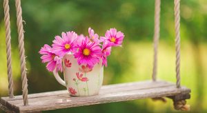 اطلاعیه دعوت به مهمانى بهارانه انجمن همیاران همراه با موسيقى وعصرانه